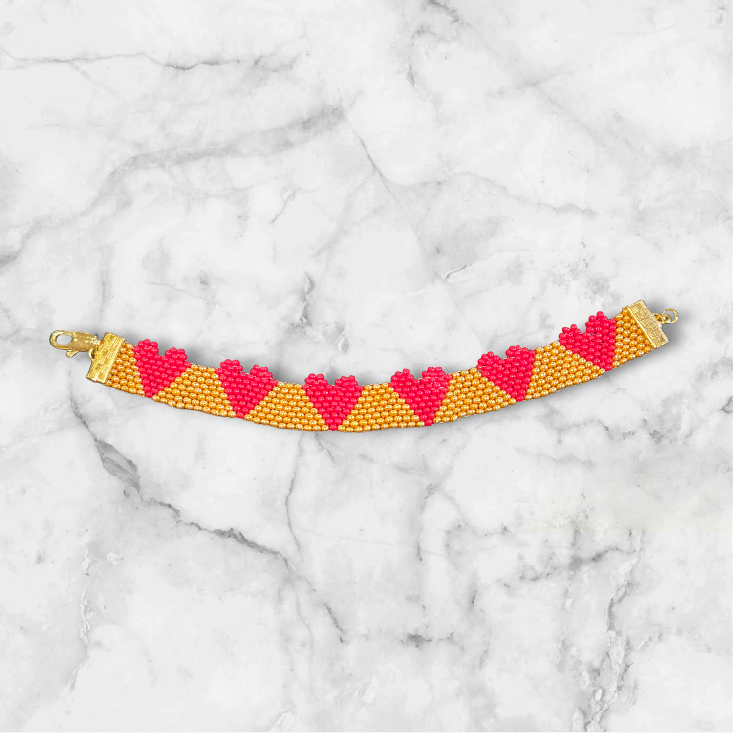 Boerman Bracelet Gold Seed Beads w/ Red Hearts