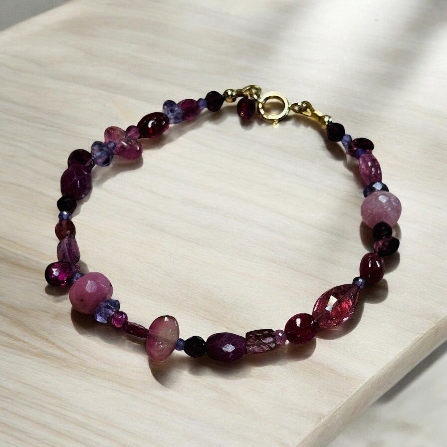 Stranded Bracelet Strawberry Shortcake with Ruby, Pink Tourmaline, Amethyst and Garnet Gemstones