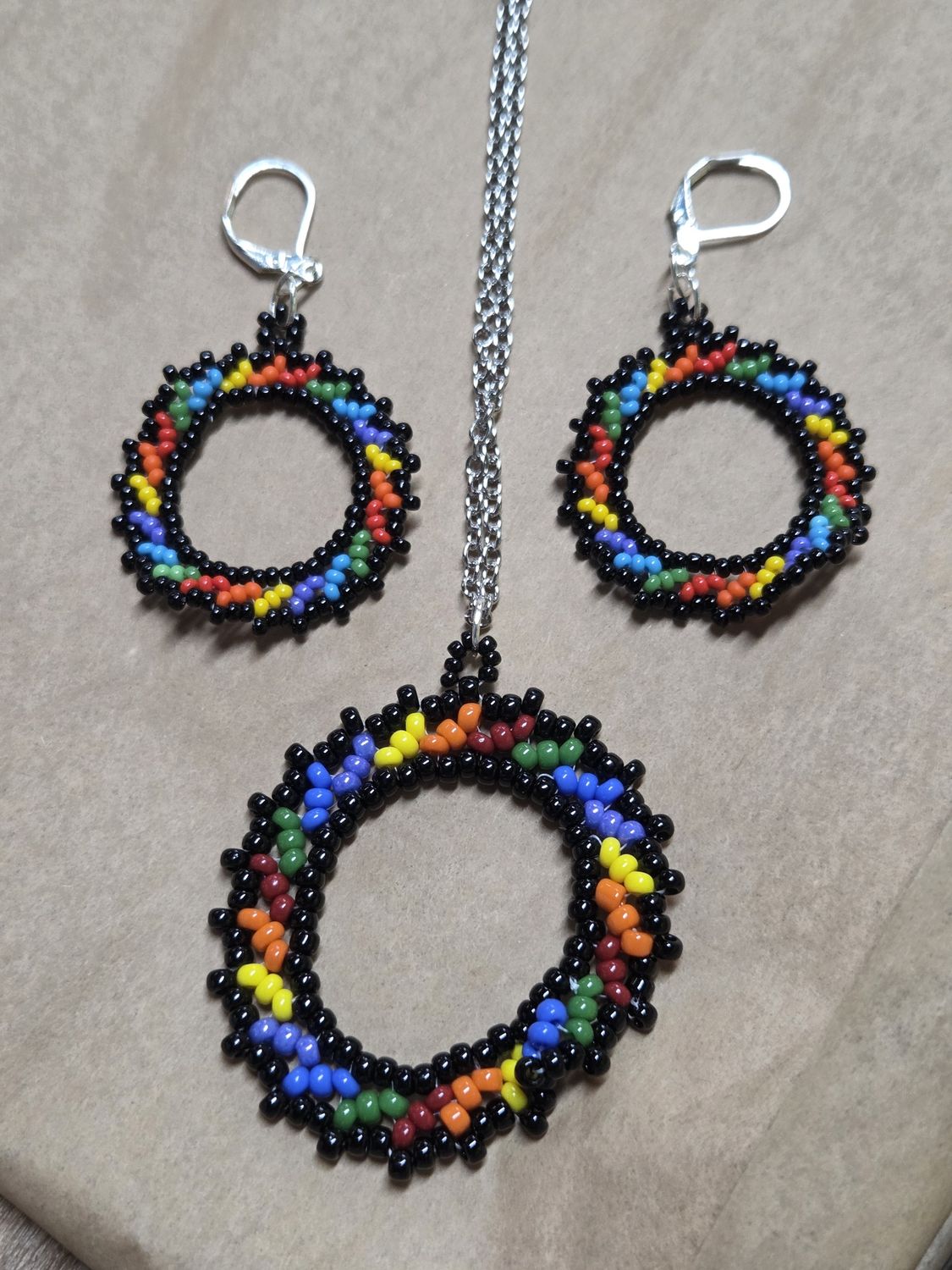 Boerman Pendant Earring Set Black &amp; Rainbow Circles