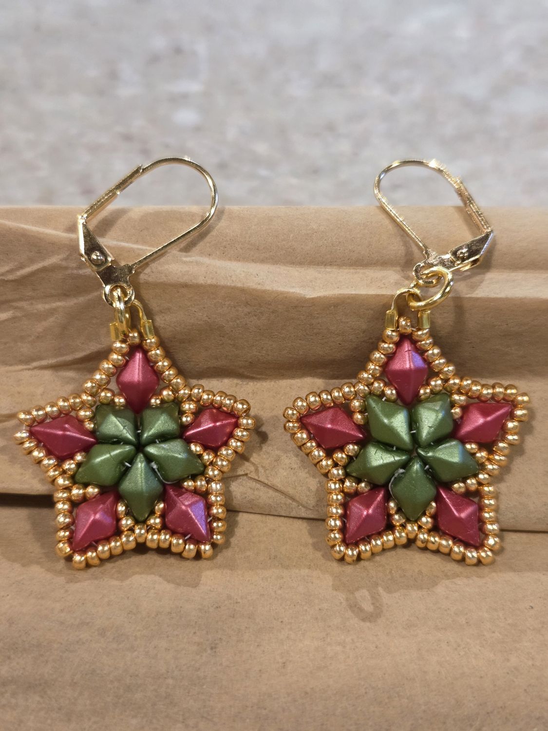 Boerman Earrings Red Green Gold Stars