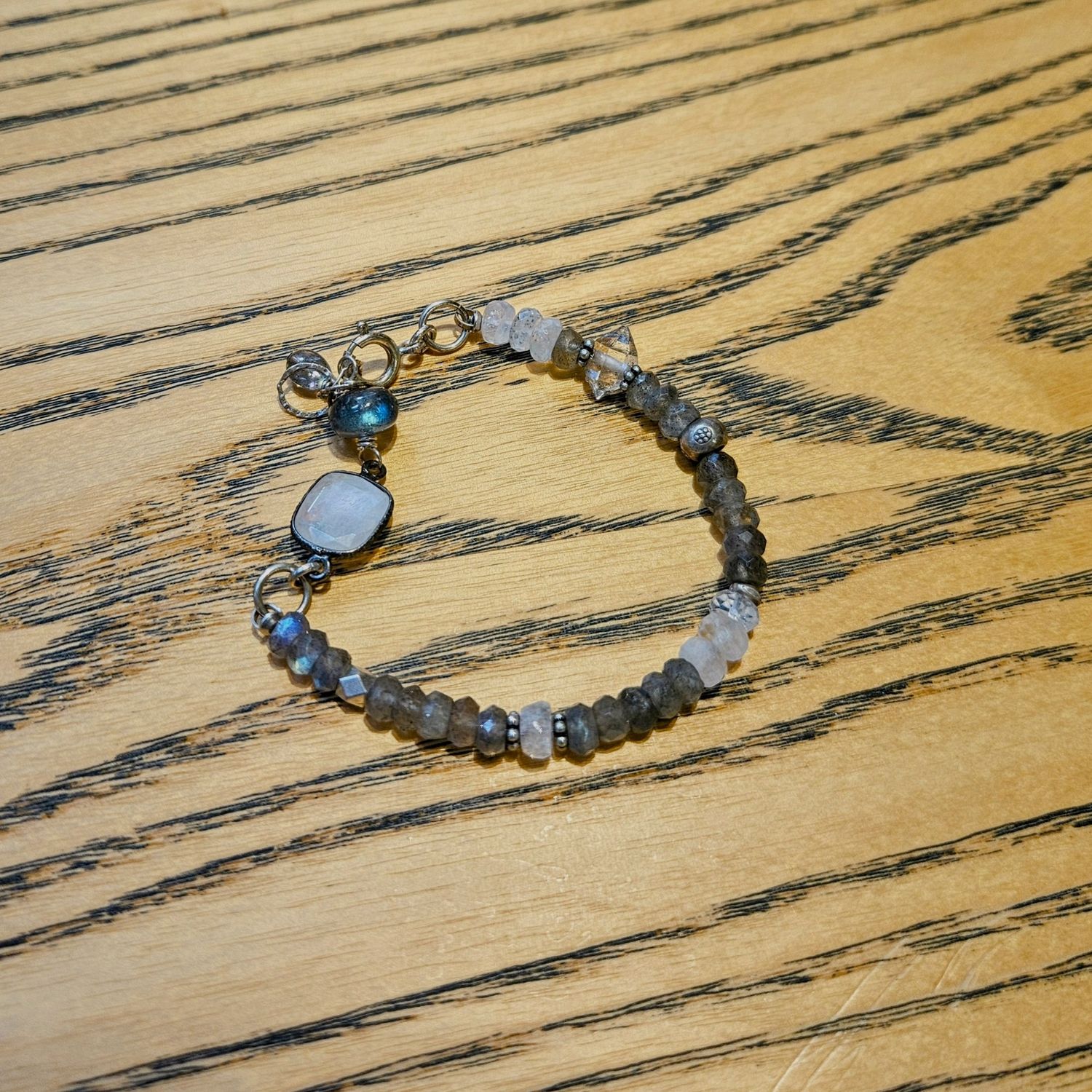 Robb Bracelet Labradorite and Moonstone