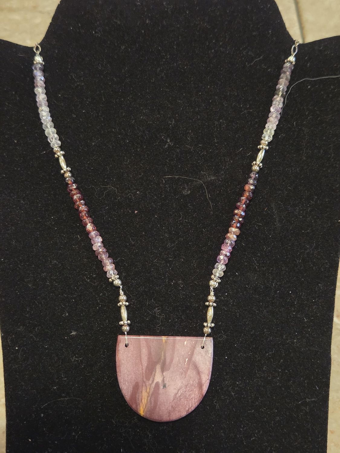 ESTANCIA NECK MOOKAITE SAPPHIRE