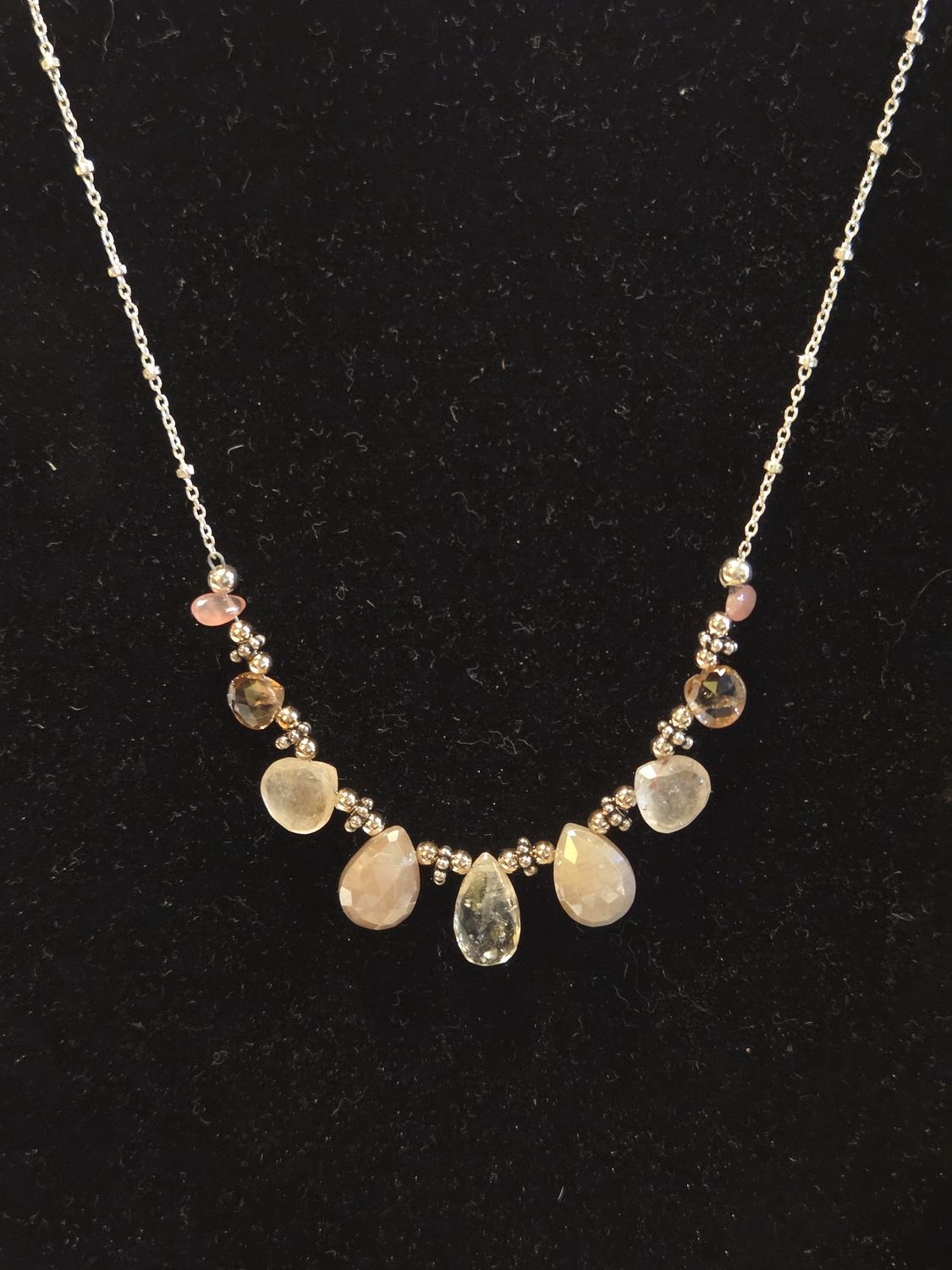 Estancia Necklace Oregon SUnstone and Moonstone
