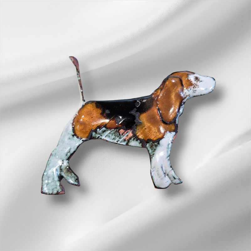 Adams Enamled Copper Pin Beagle