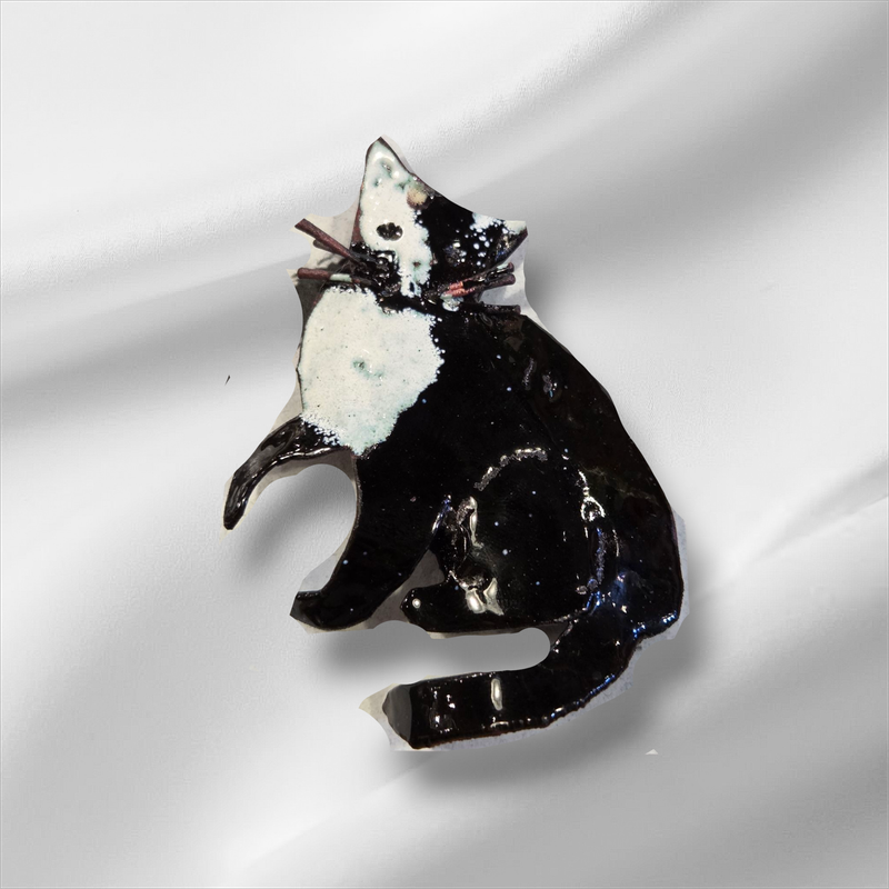 Adams Enamled Copper Pin Tuxedo Cat