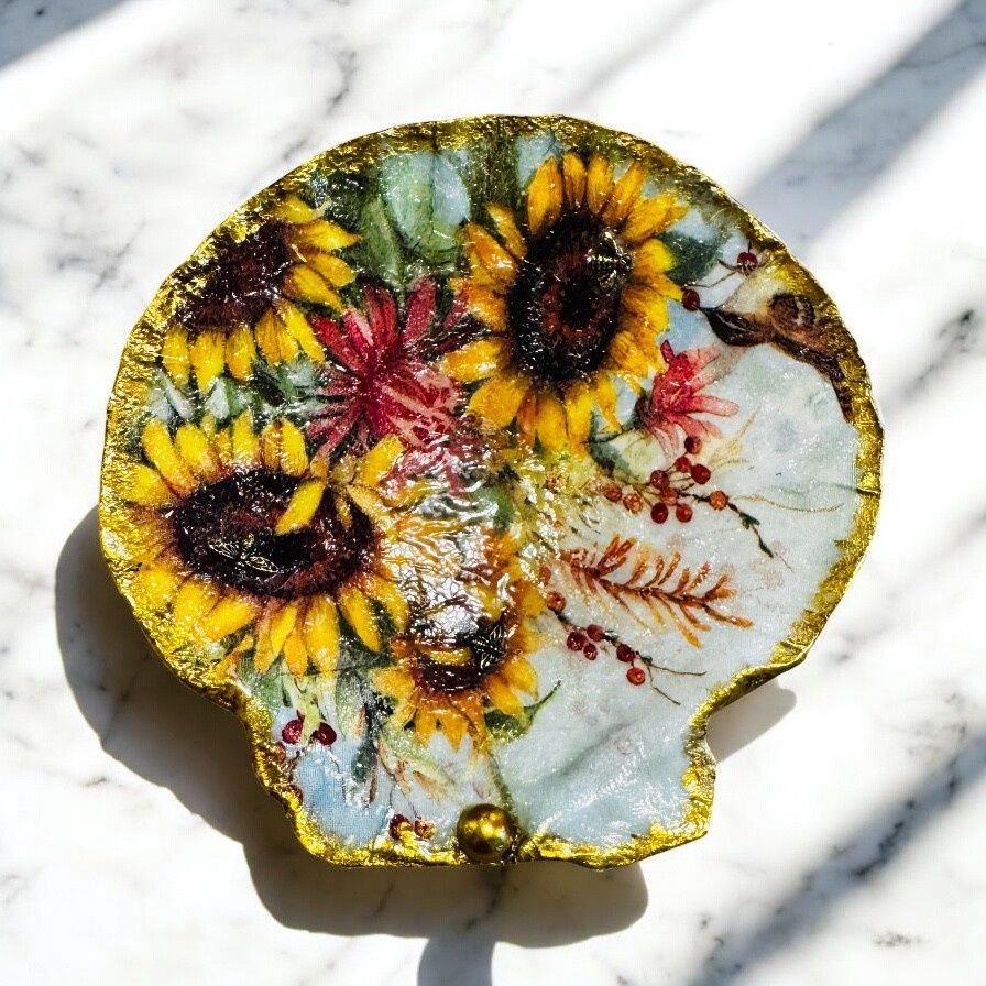 Wilson Large Clam Shell Trinket Dish Sunflower