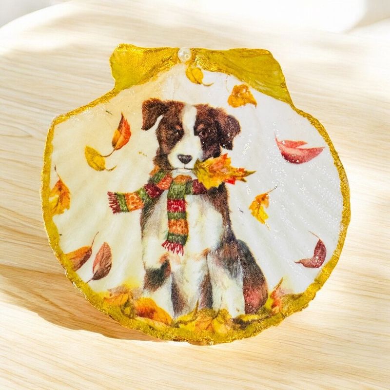 Wilson Large Clam Shell Trinket Dish Dog with Scarf and Leaves