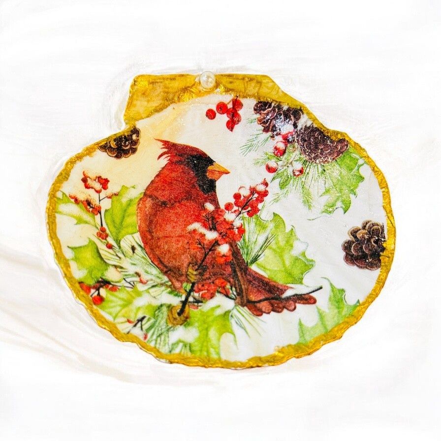 Wilson Large Clam Shell Trinket Dish Cardinal