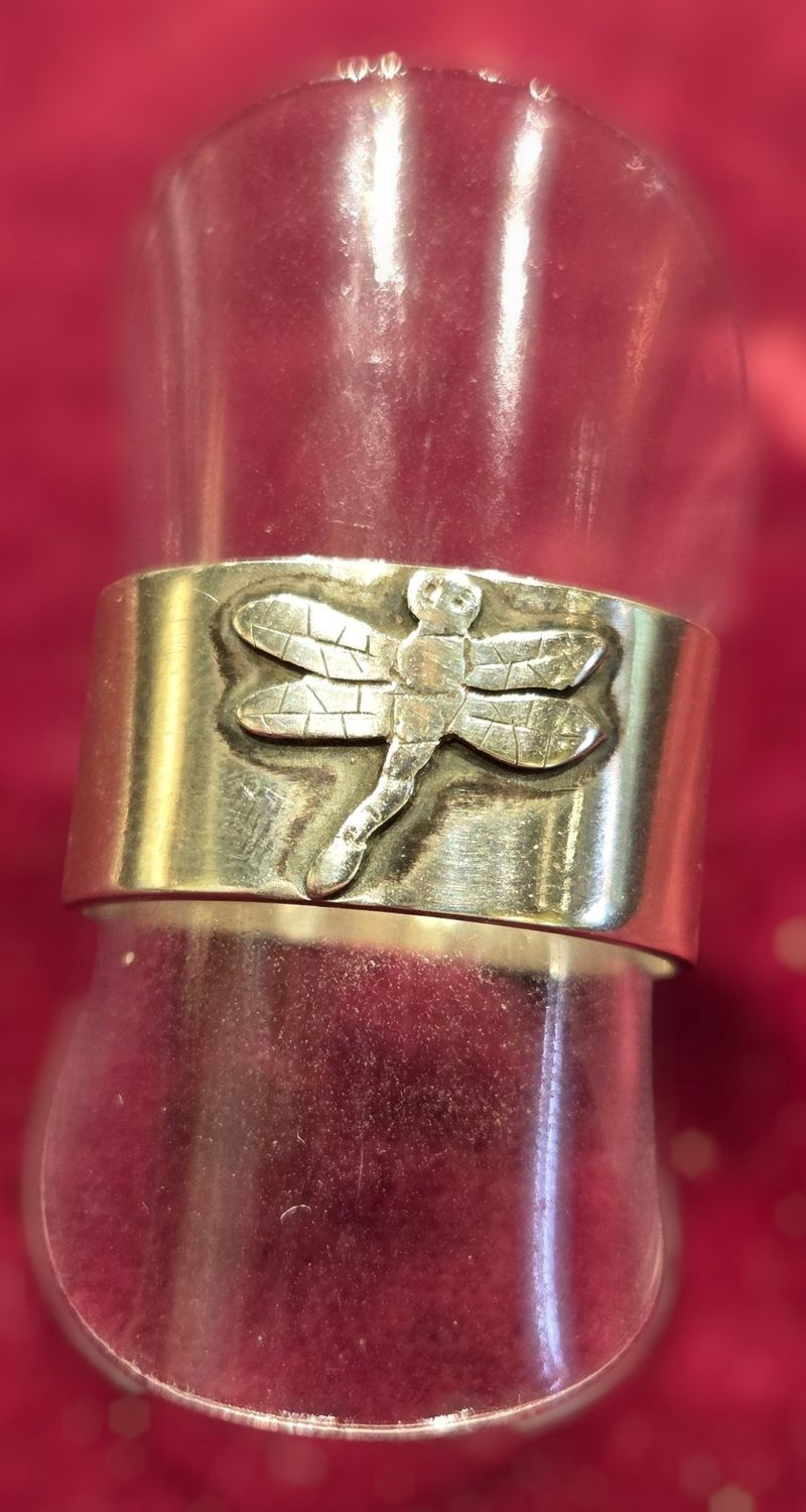 Gonzales Wide Band Dragon Fly Ring