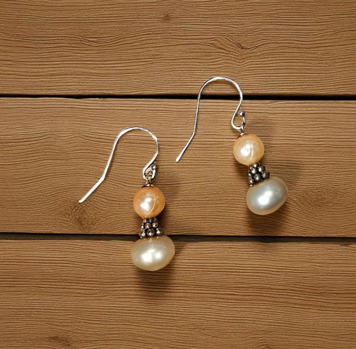 Rasmussen Earrings Beige Freshwater Pearl
