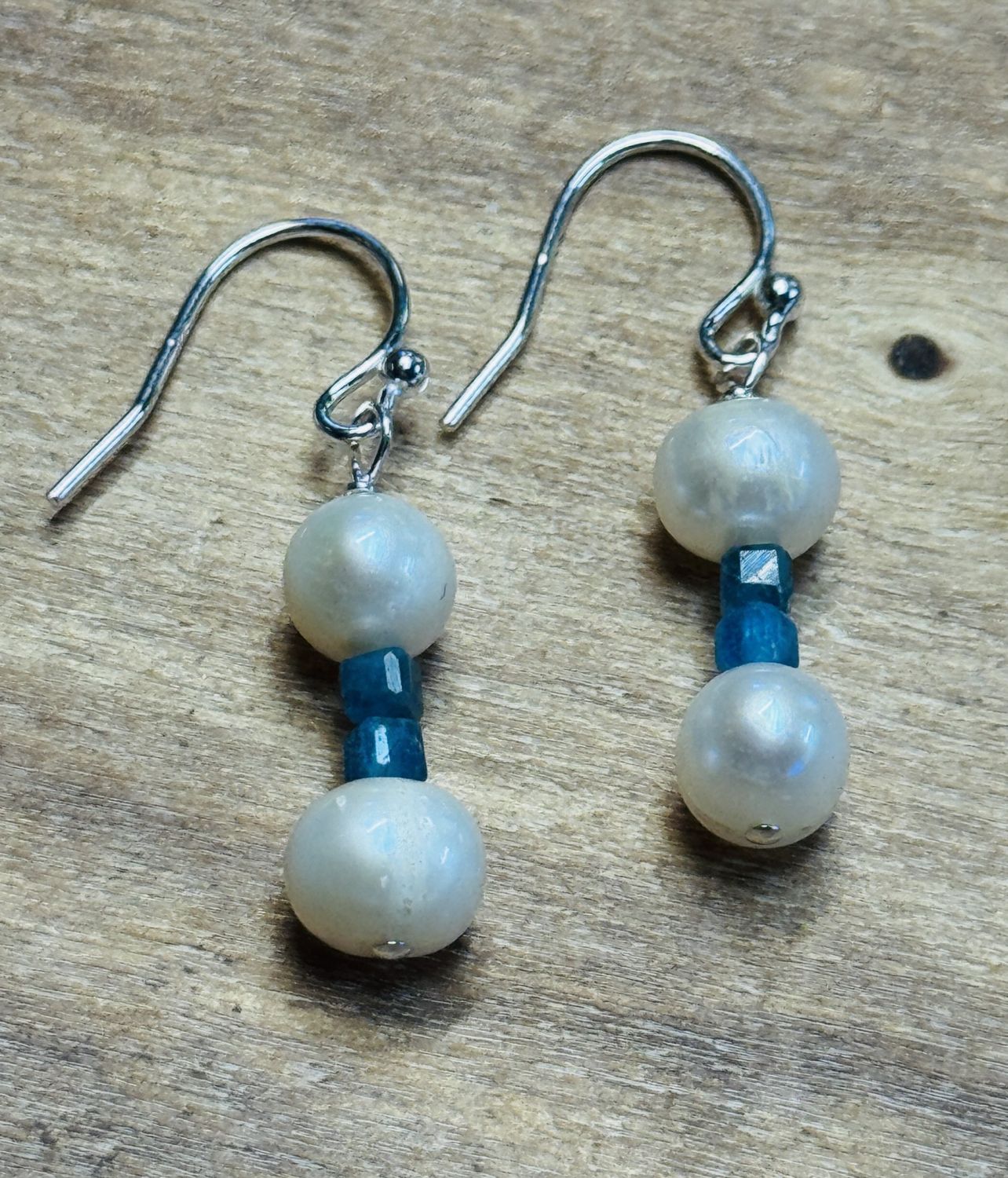 Trueworthy Earrings Double Pearl w/ Neon Apatite