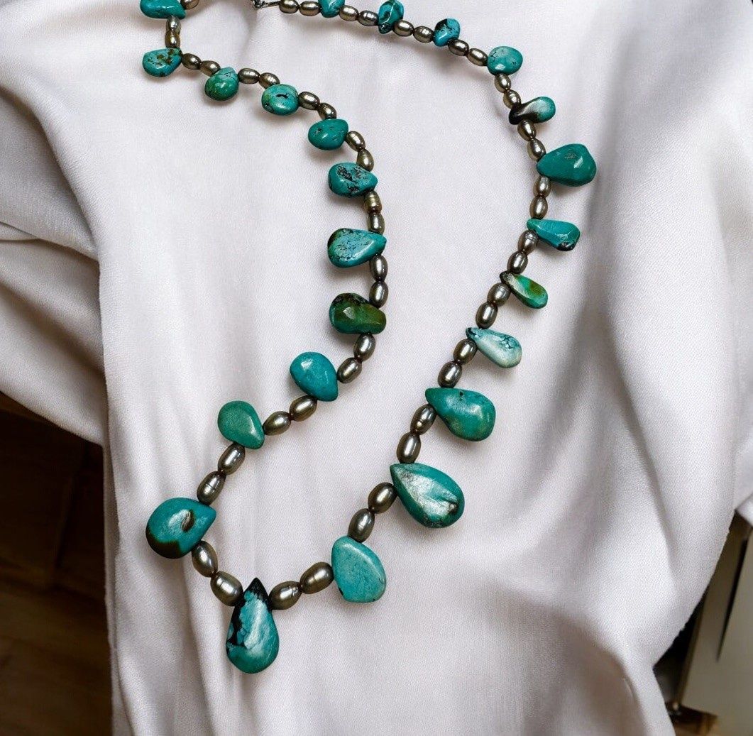 Trueworthy Necklace Vintage Turquoise w/Bronze Pearls