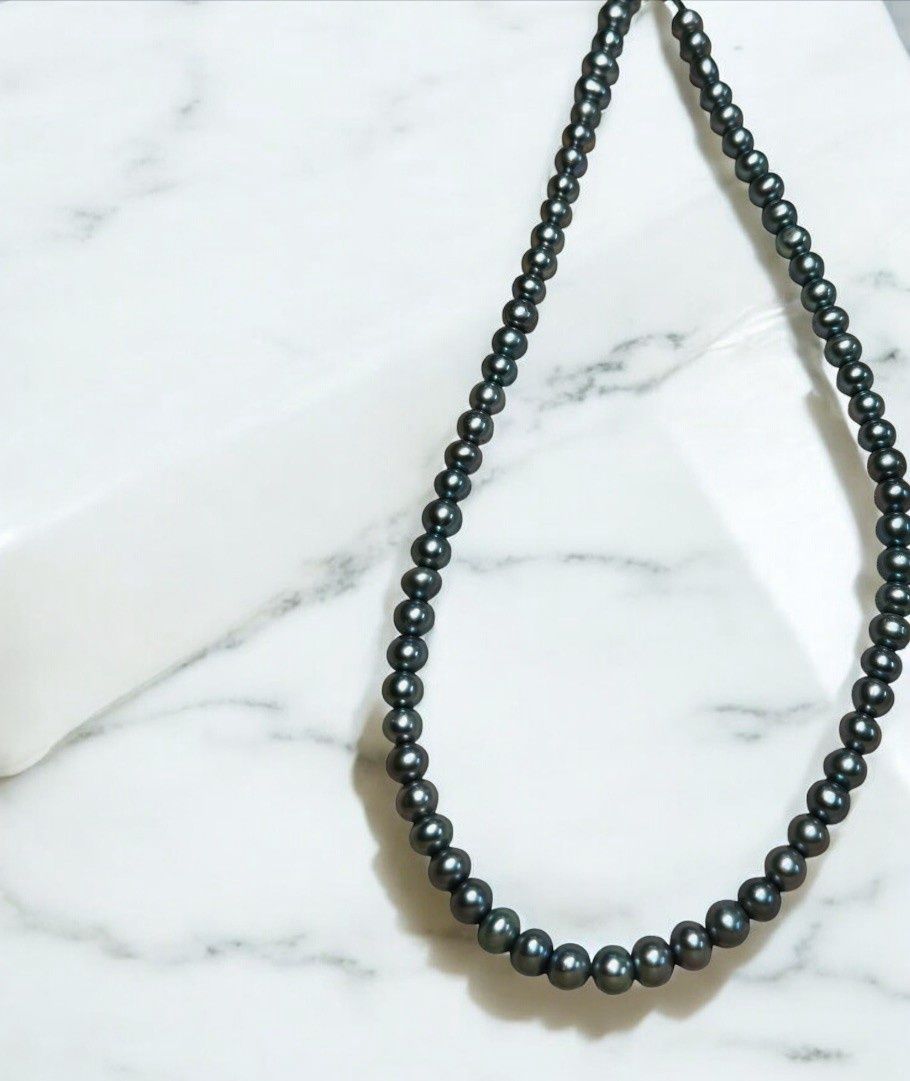 Trueworthy Necklace Silver Pearls