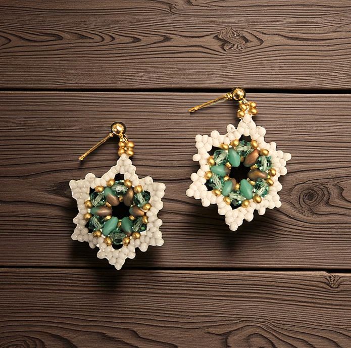 Boerman Lacy Stars Turquoise and White
