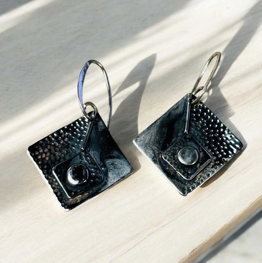 Gonzales Earrings Geometric Design