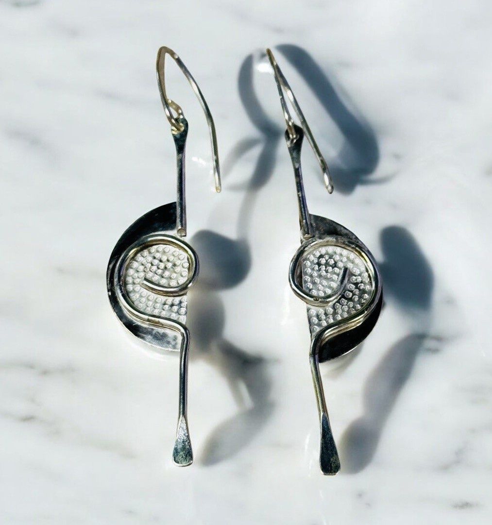 Gonzales Earring Silver Swirl
