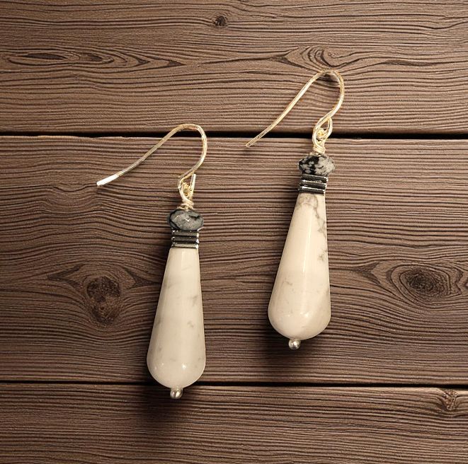 Rasmussen Earrings Teardrop White Howlite