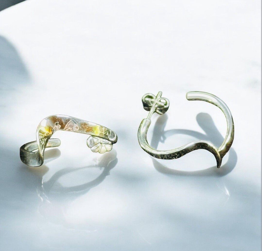 Gray Earring Silver Twist Hoop Small