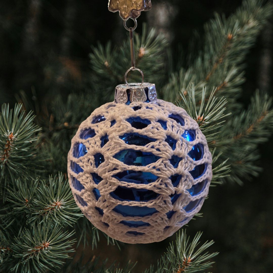 Boerman Ornament Blue with Crocheted Lace