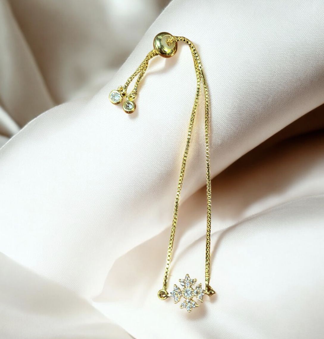 Kalli Bracelet Dainty Quadrofoil Charm