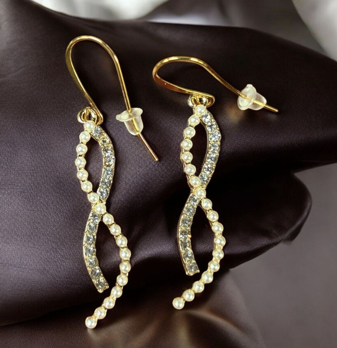 Kalli Earrings Pearl Gold Twist