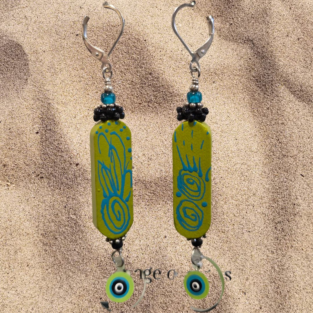 Page Earrings Green Wooden Beads