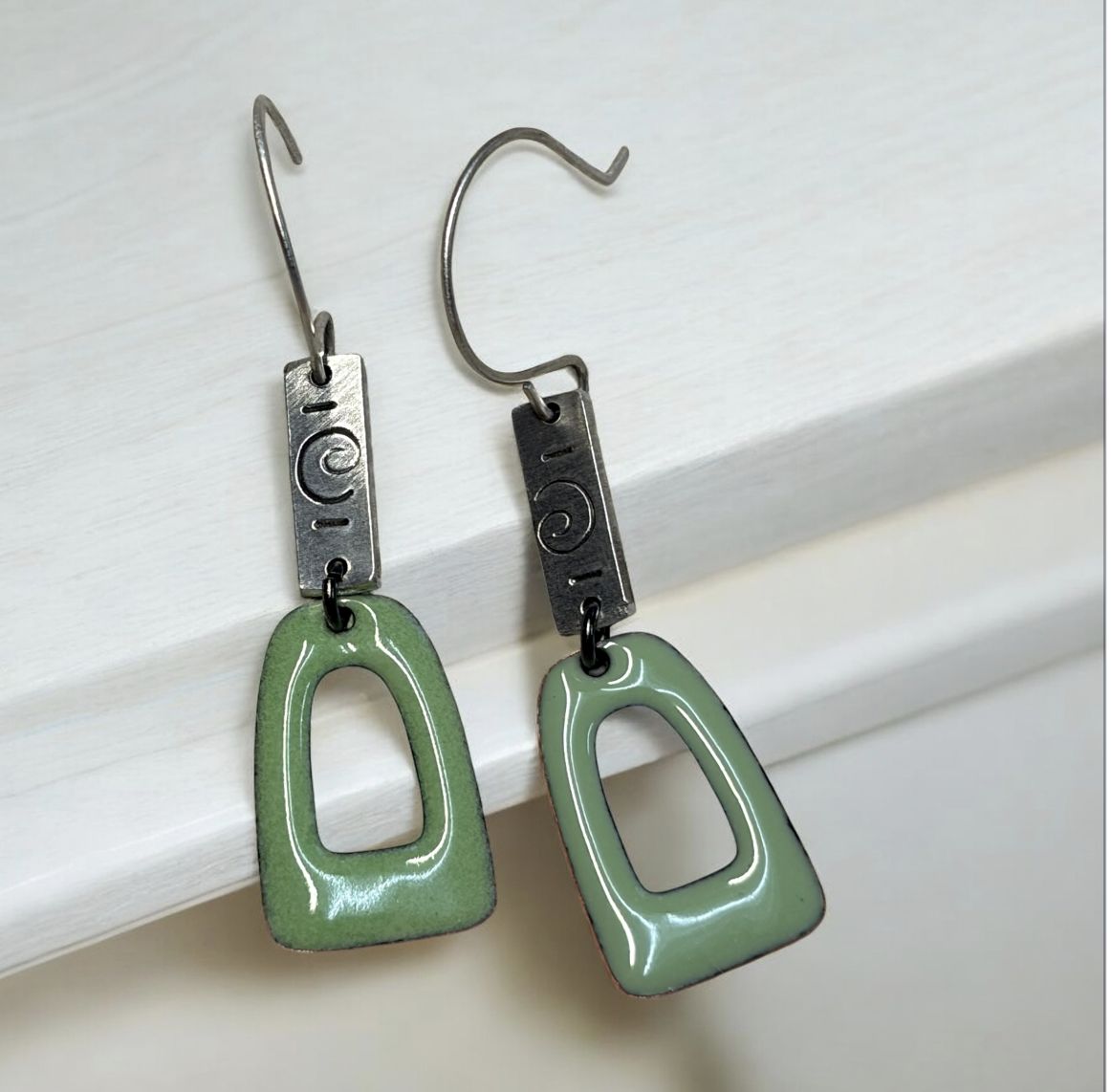 DiCesare Earring Green Enameled Copper with Scroll Engraved Bar