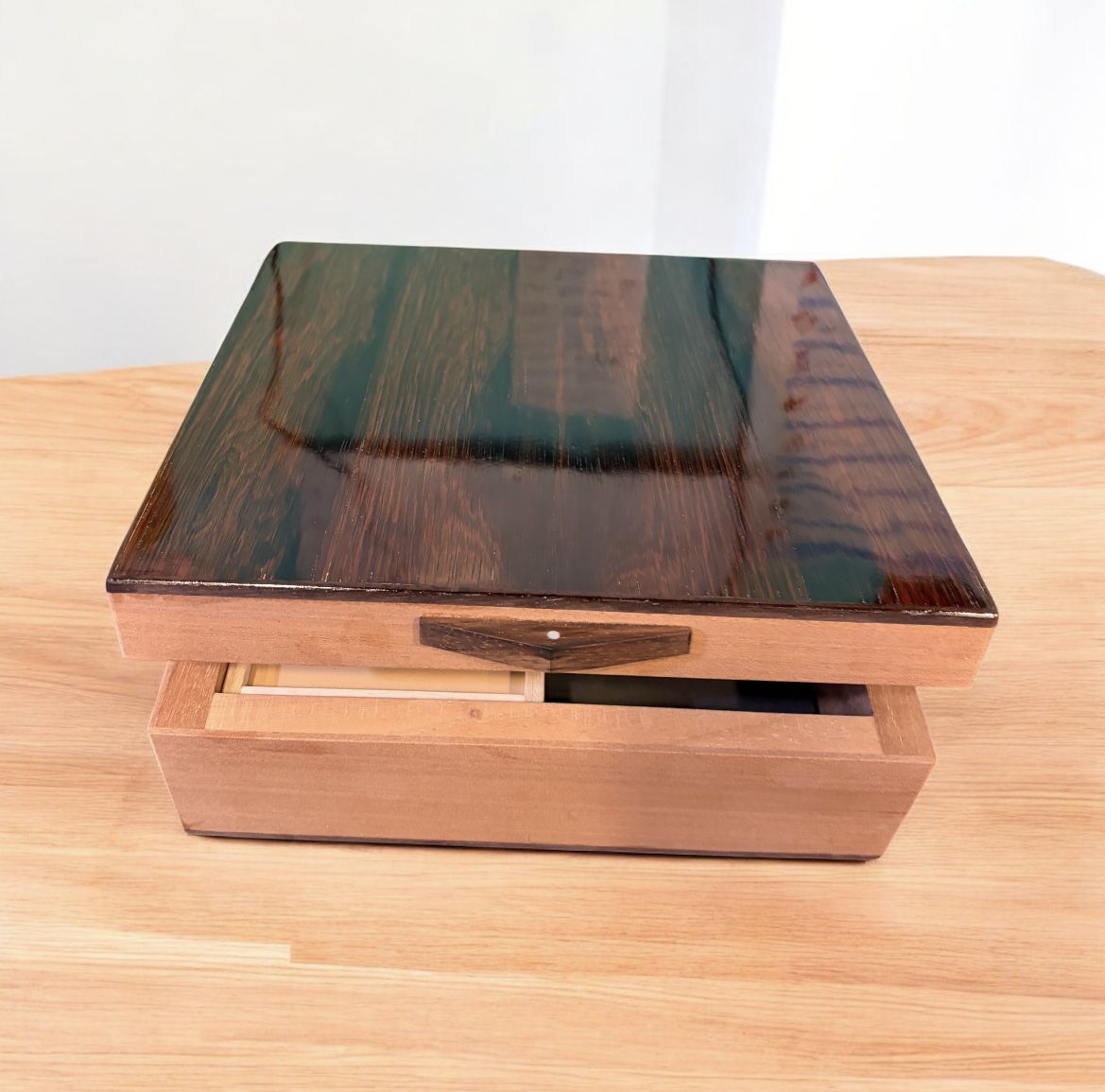 Cole Medium Jewelry Box African Mahogany, Brazilian Rosewood