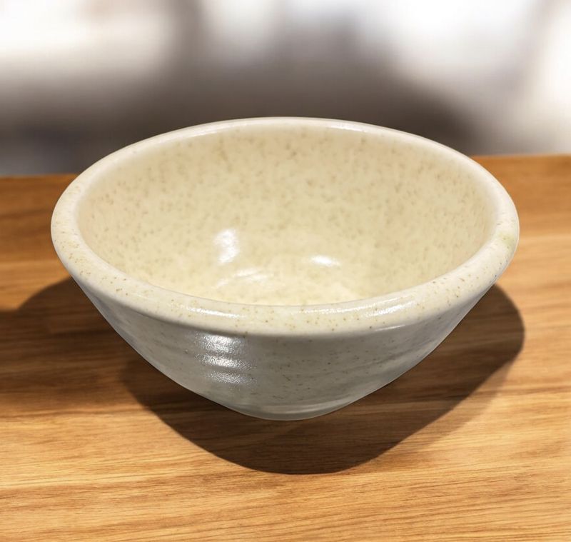 Hartman Small Round Bowl Junco