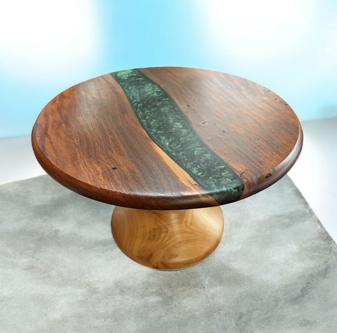 OTE Cake Stand Black Cherry wit Green Resin River