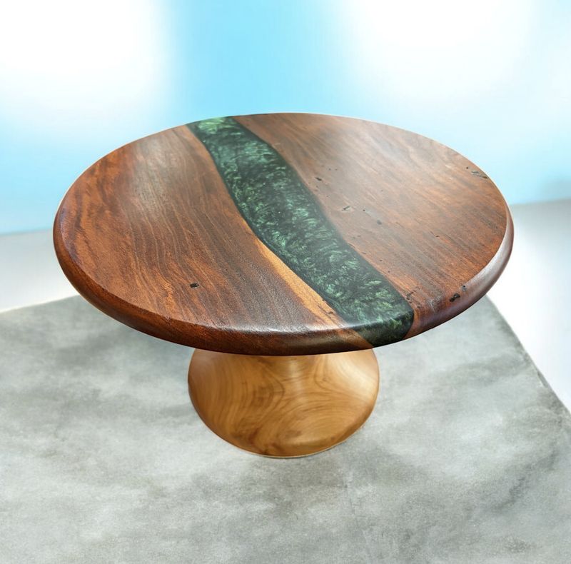 OTE Cake Stand Black Cherry wit Green Resin River