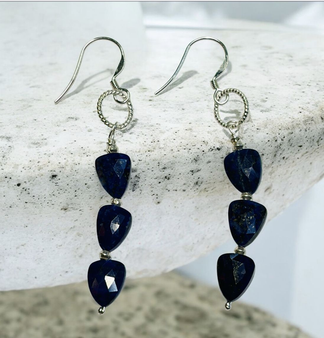 DT Jewels Earrings Triangle Lapis