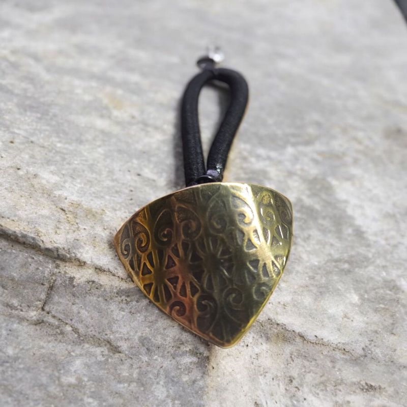 O&#39;Brien Ponytail Holder Brass Triangle 1