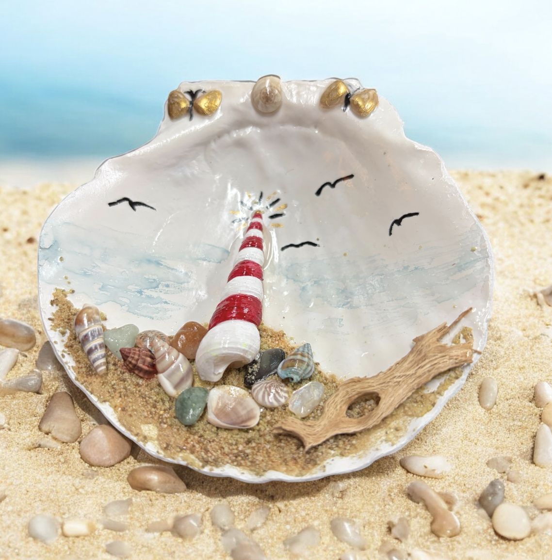 Wilson Clam Shell Trinket Dish Red Lighthouse I