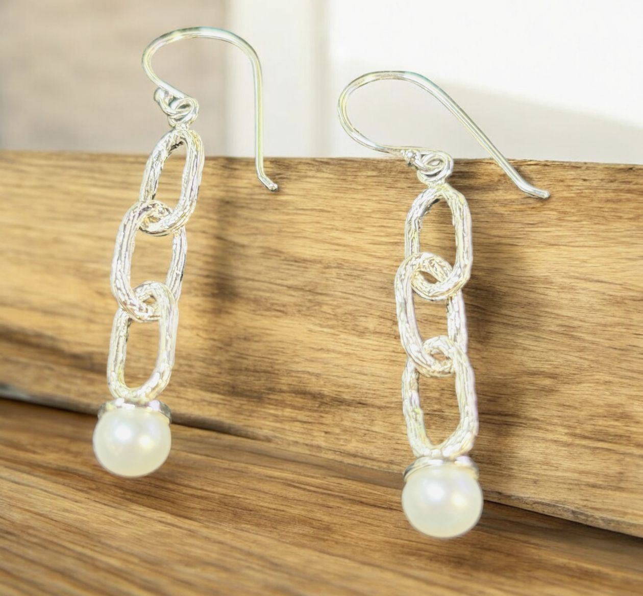 Keleher Earrings "Paperclip" Chain with Freshwater Pearls