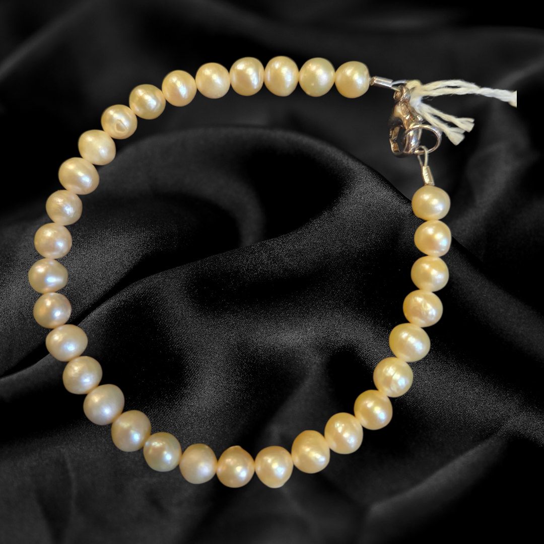 Trueworthy Bracelet Peach Pearl