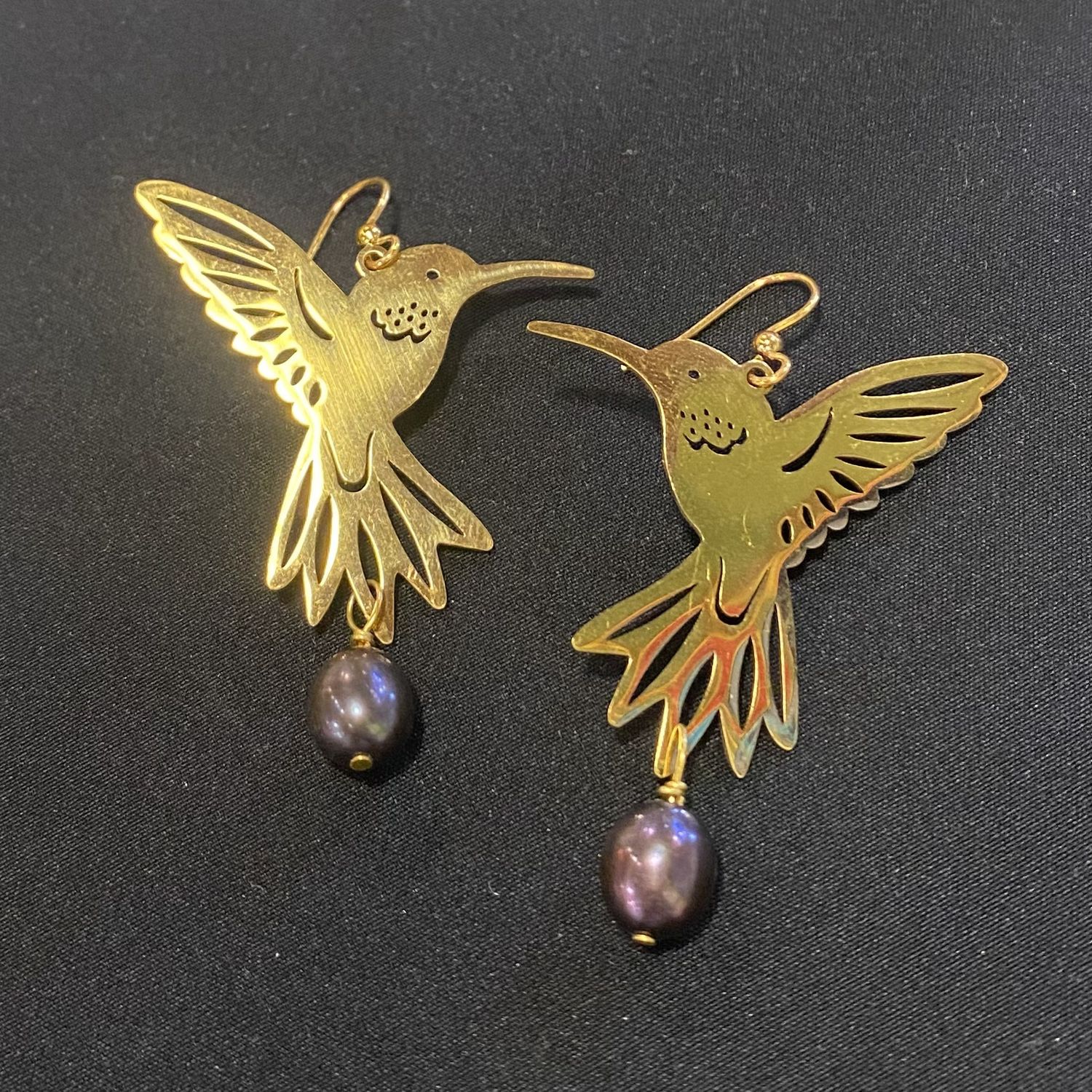 Cass Earrings Hummingbird with Purple/Black Pearl