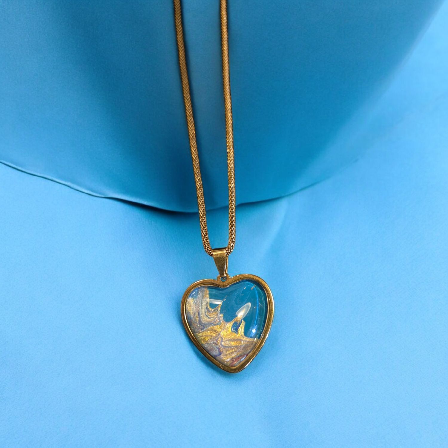 Stevenson Necklace Heart Shaped Green and Gold Sand