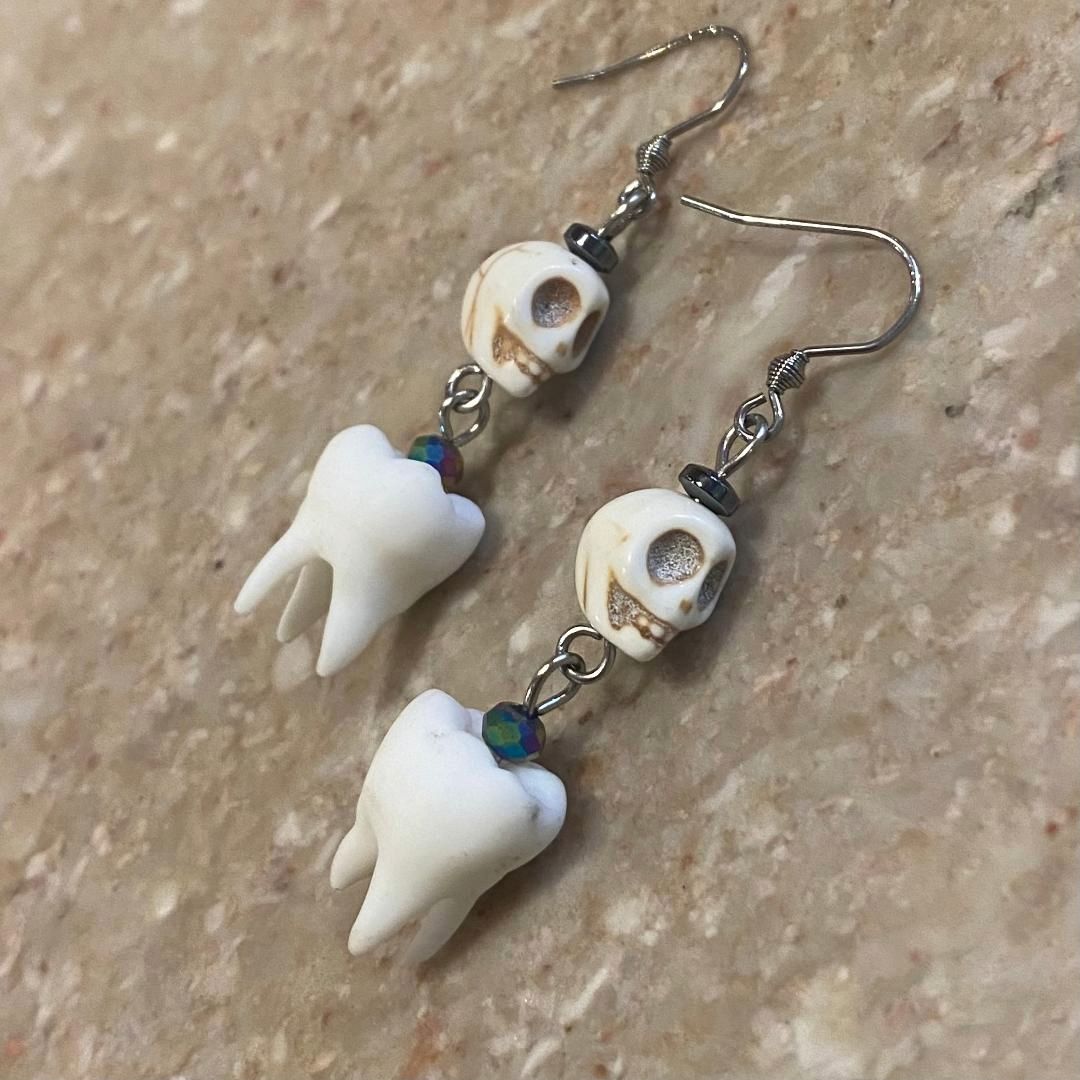 Ormsby Earring Skull &amp; Teeth