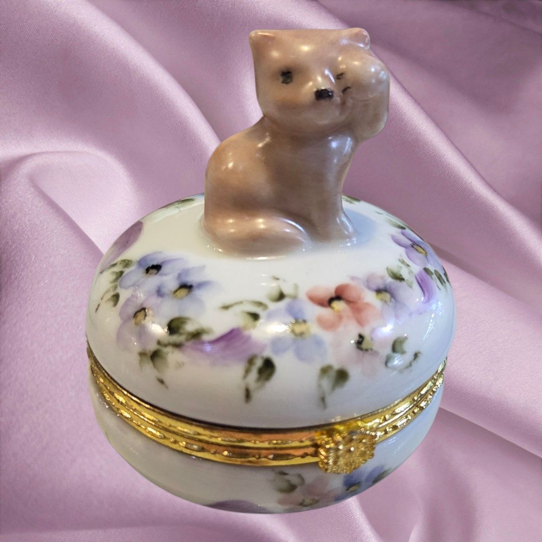 Ritz Porcelain Cat Keepsake Box with Gold Accents