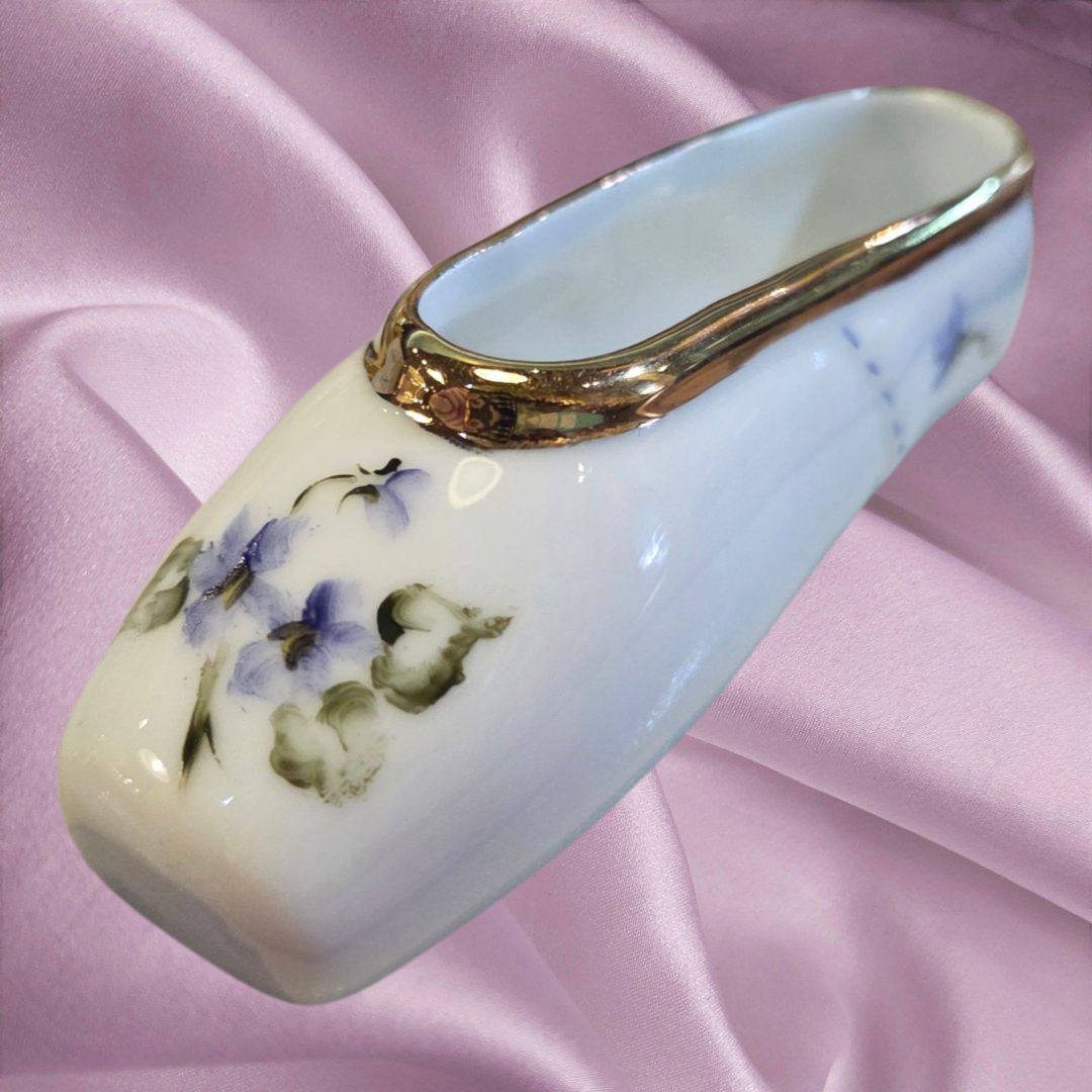 Ritz Porcelain Ballerina Shoe with Gold Accents