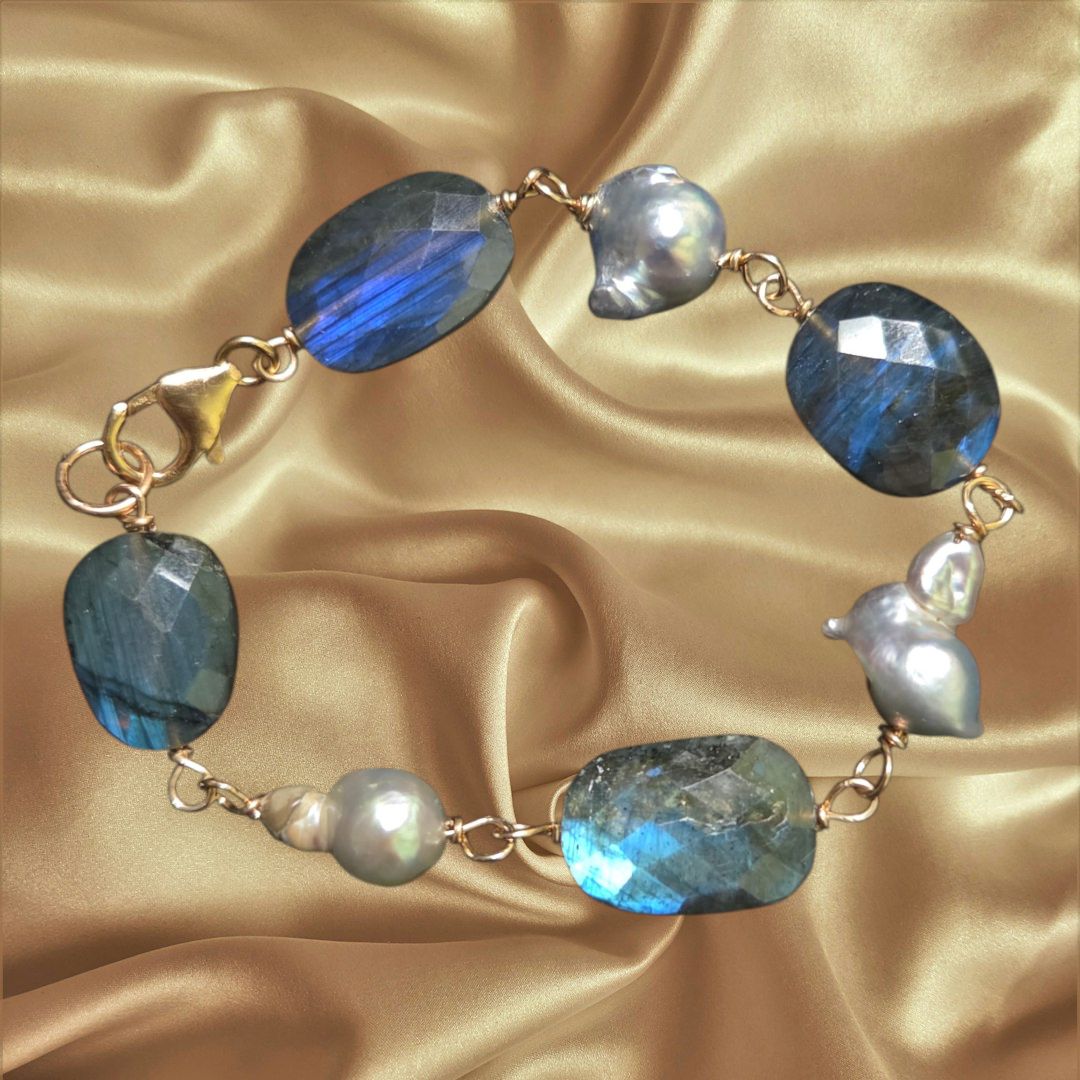 Robb Bracelet Labradorite and Freshwater Pearl