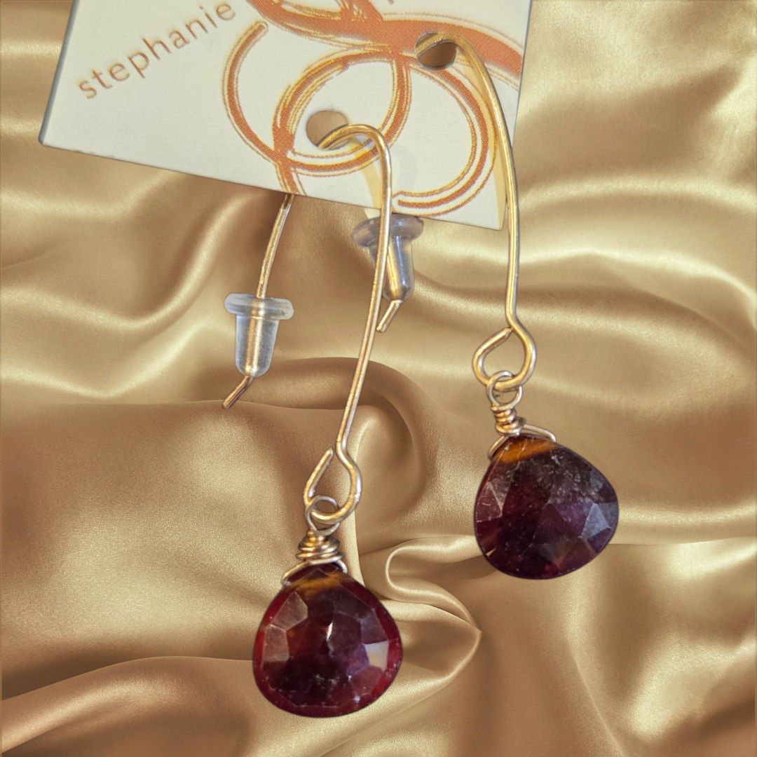 Robb Earring Garnet Threader