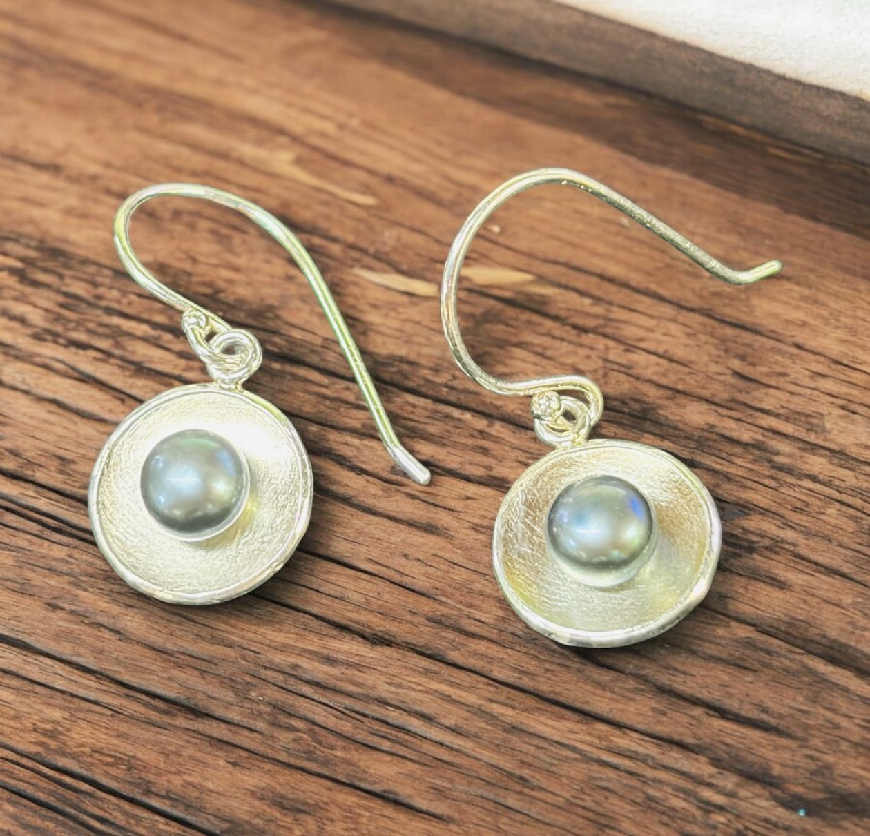 Keleher Earrings Dangle Silver Circles with Black Pearls