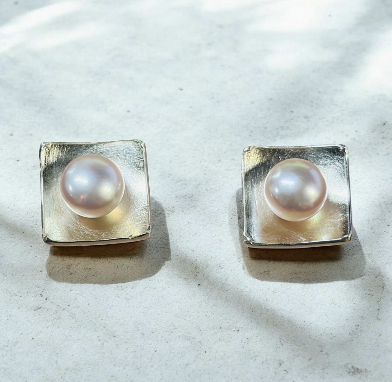 Keleher Earrings Square Posts with Pink Pearl Medium