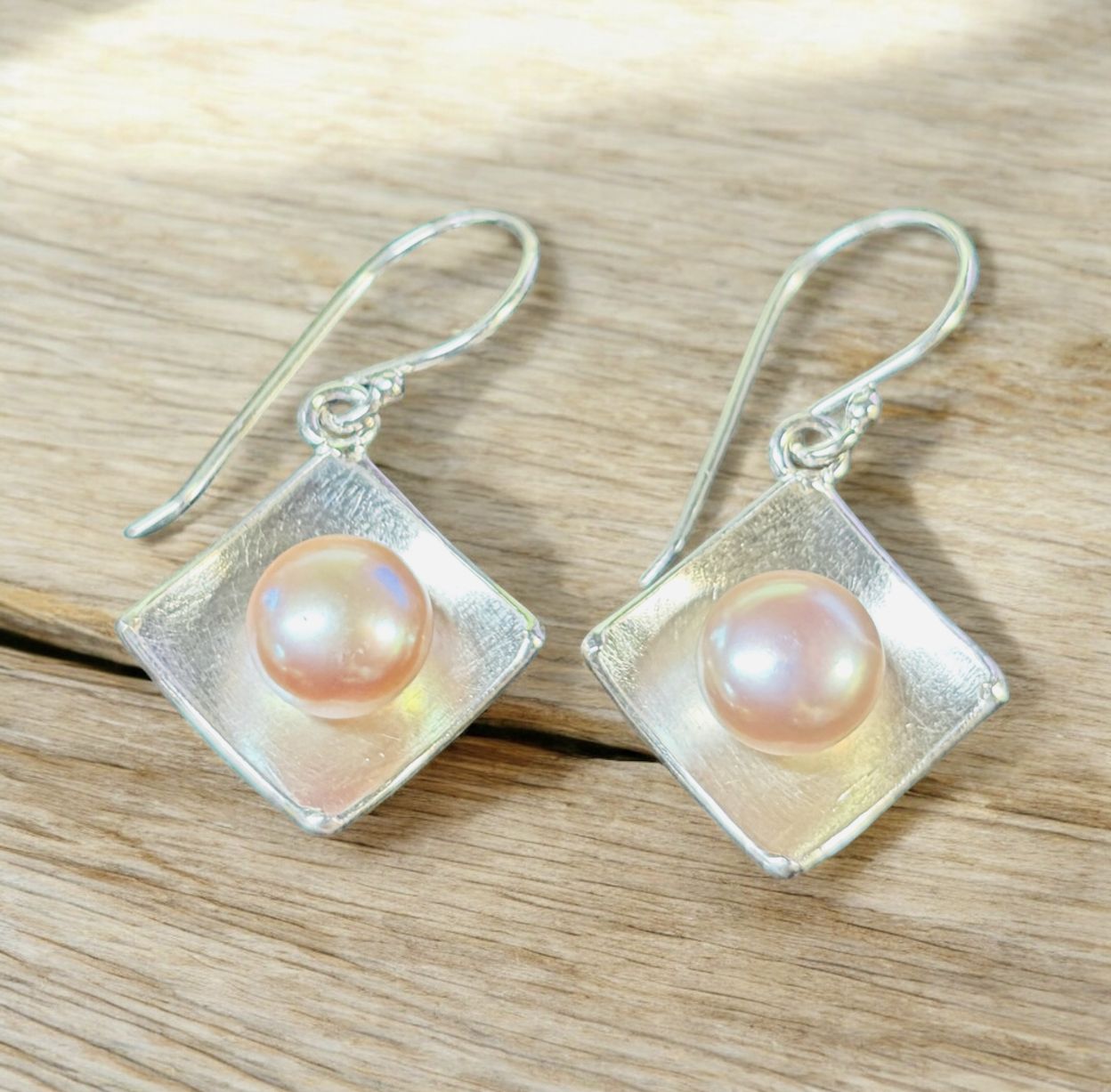 Keleher Earrings Pink Pearl Square Drops