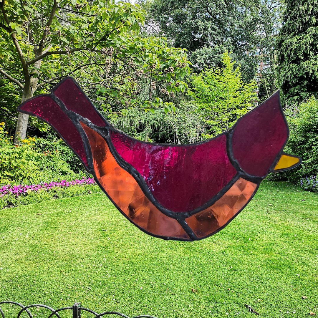 Yannie Stained Glass Cardinal, Design: Design 1