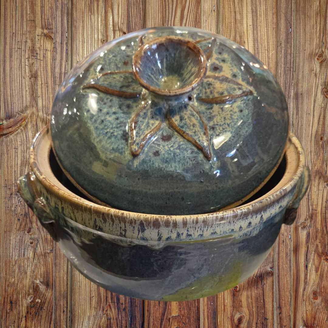 Johnson Casserole Dish with Lid