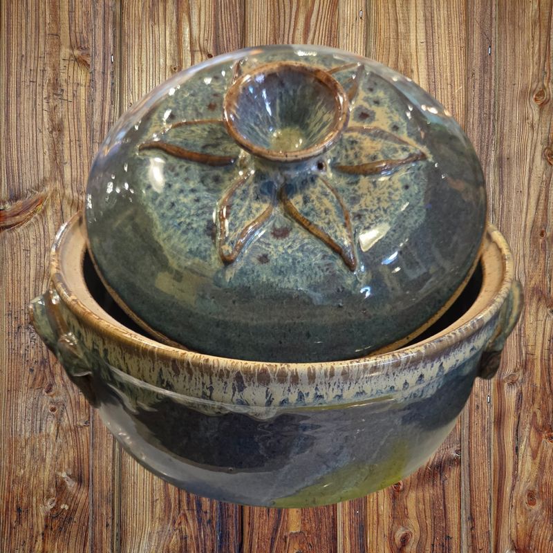 Johnson Casserole Dish with Lid