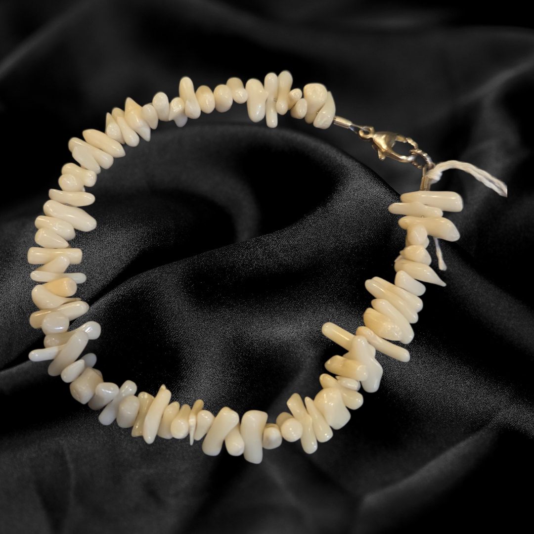 Trueworthy Bracelet White Coral